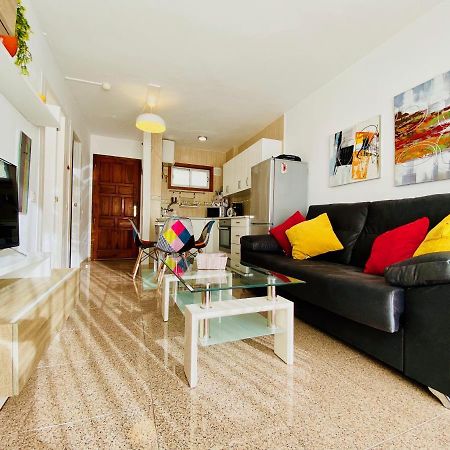 Orange And White Apartment In Yumbo San Bartolomé 外观 照片