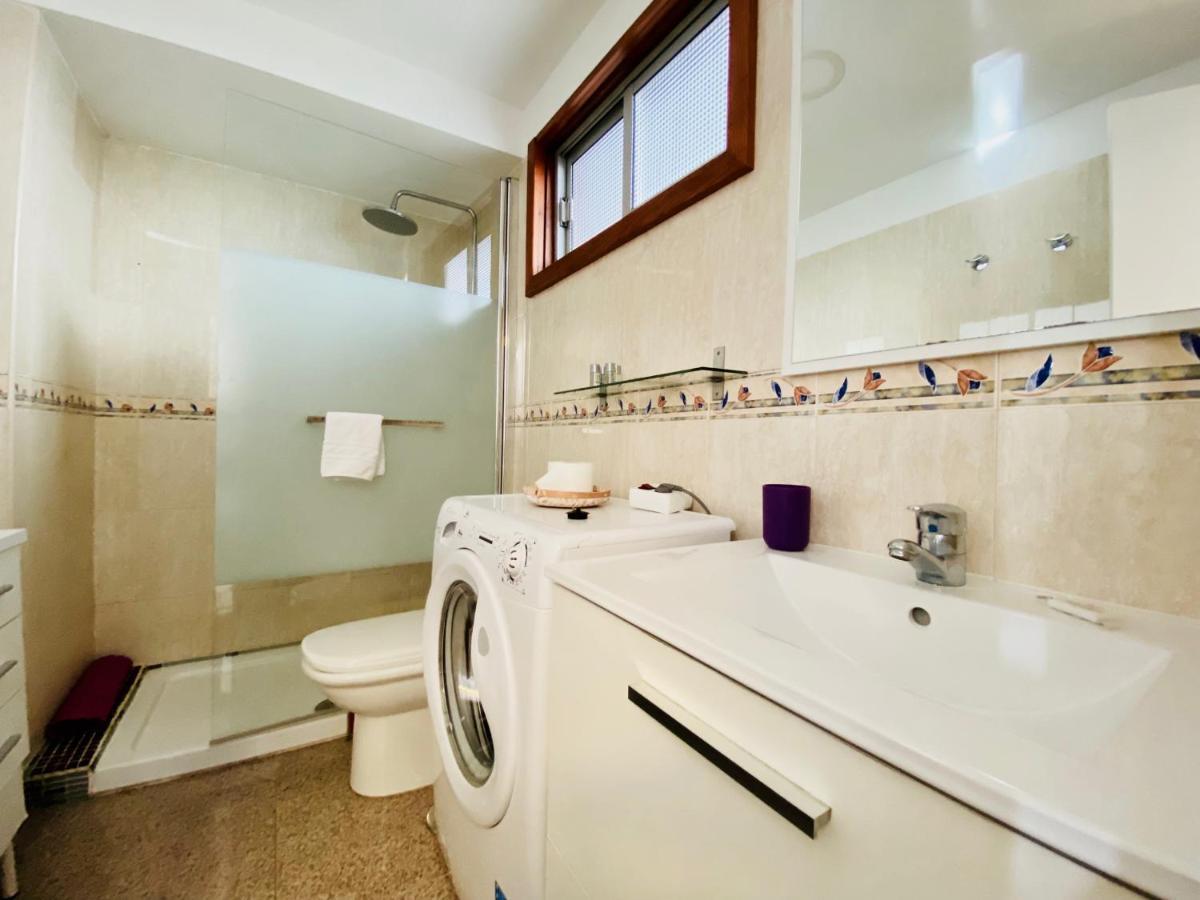 Orange And White Apartment In Yumbo San Bartolomé 外观 照片