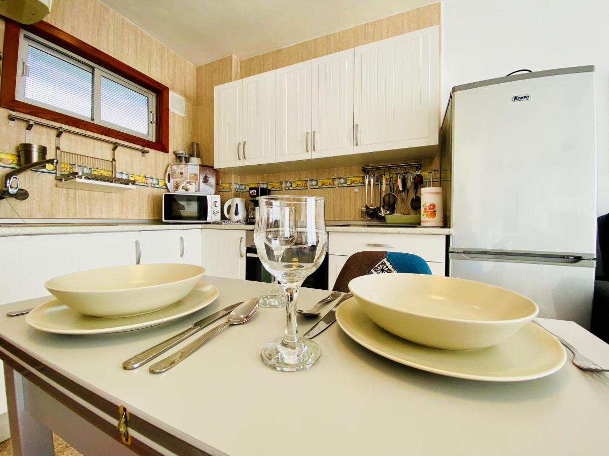 Orange And White Apartment In Yumbo San Bartolomé 外观 照片