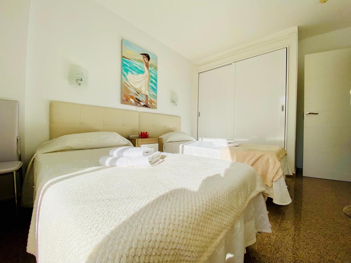 Orange And White Apartment In Yumbo San Bartolomé 外观 照片