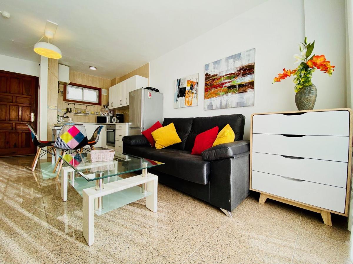Orange And White Apartment In Yumbo San Bartolomé 外观 照片