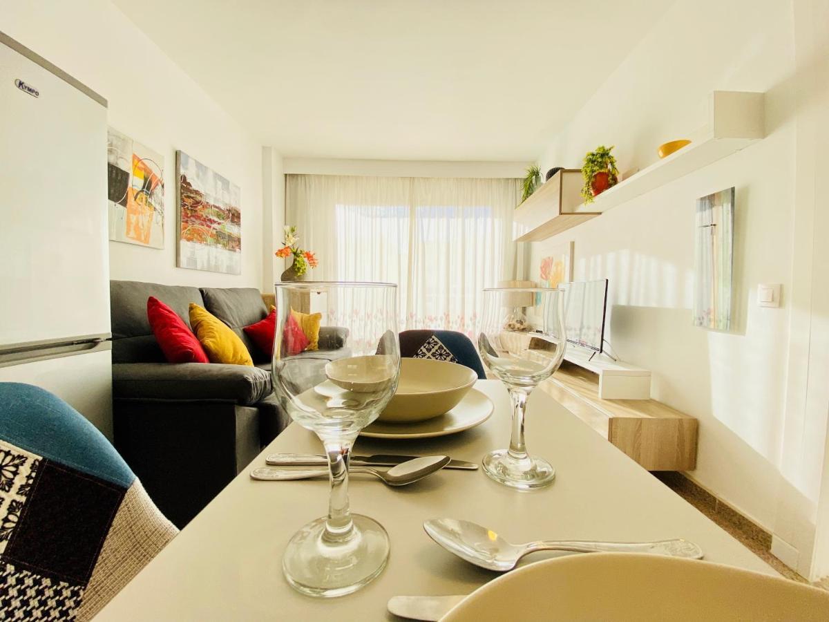 Orange And White Apartment In Yumbo San Bartolomé 外观 照片