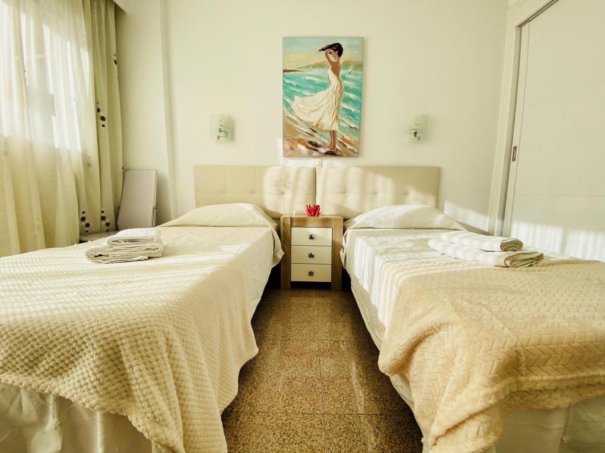 Orange And White Apartment In Yumbo San Bartolomé 外观 照片