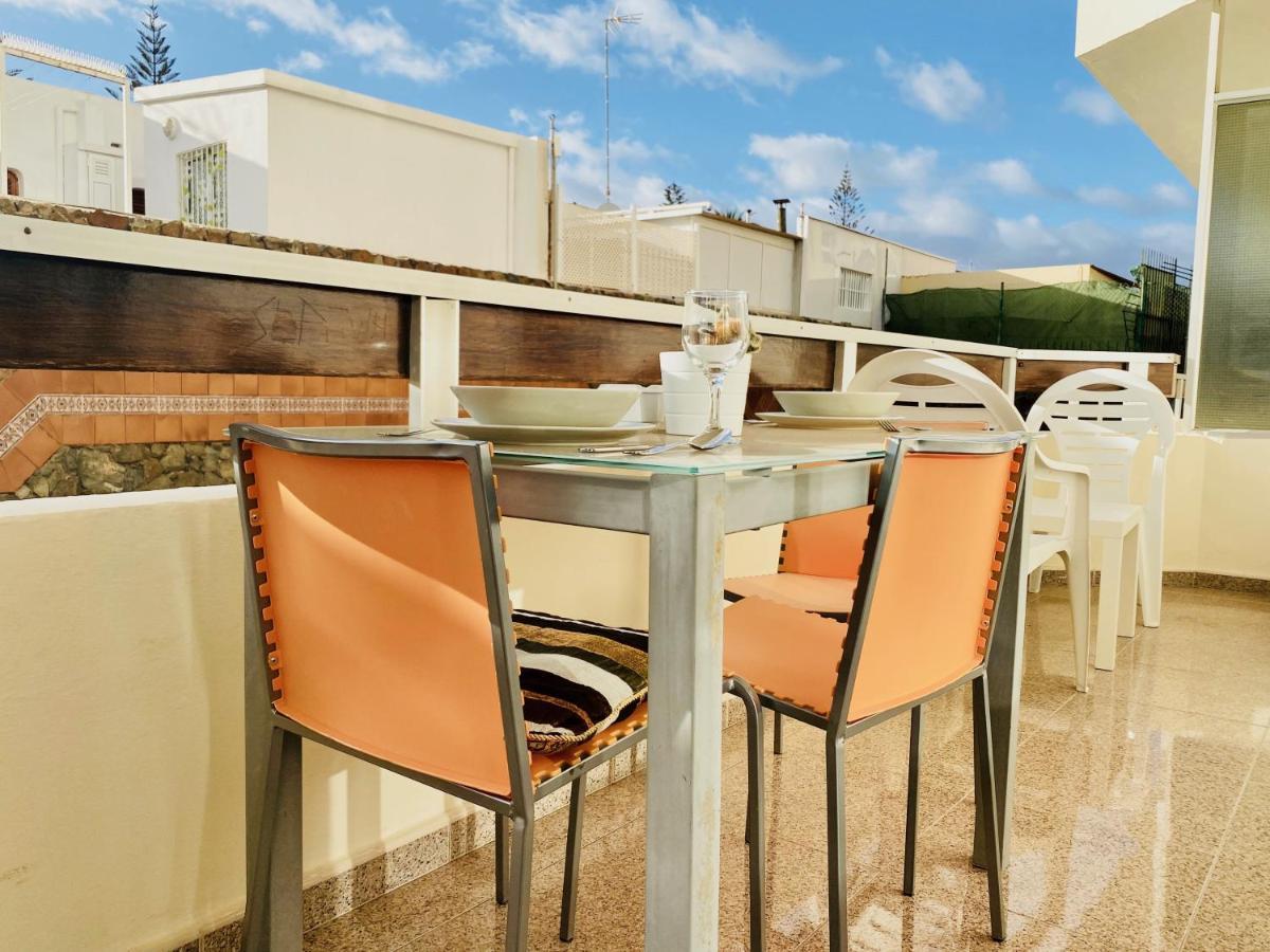 Orange And White Apartment In Yumbo San Bartolomé 外观 照片